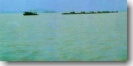 长江三江营段.jpg (4959 bytes)